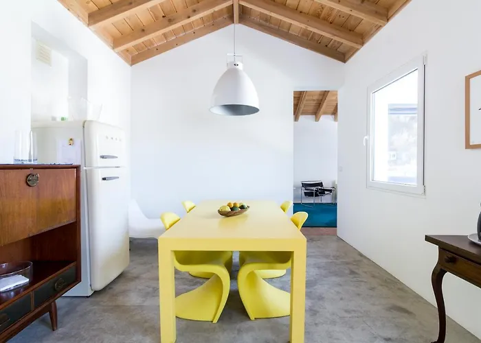 Baia Caldeirinhas Horta (Azores)